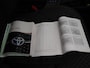 Toyota Yaris 1.5 Hybrid Launch Edition - ORIGINEEL NEDERLANDSE AUTO - AFKOMSTIG VAN 1E EIGENAAR - NAVIGATIE - DODEHOEK DETECTIE - PARKEERSENSOREN VOOR/ ACHTER - DRAADLOZE TELEFOONLADER - 17 INCH LICHT METALEN VELGEN - KEYLESS ENTRY/ START - STOELVERWARMING - HEAD UP DISPLAY