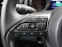 Toyota Yaris 1.5 Hybrid Launch Edition - ORIGINEEL NEDERLANDSE AUTO - AFKOMSTIG VAN 1E EIGENAAR - NAVIGATIE - DODEHOEK DETECTIE - PARKEERSENSOREN VOOR/ ACHTER - DRAADLOZE TELEFOONLADER - 17 INCH LICHT METALEN VELGEN - KEYLESS ENTRY/ START - STOELVERWARMING - HEAD UP DISPLAY