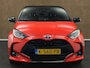 Toyota Yaris 1.5 Hybrid Launch Edition - ORIGINEEL NEDERLANDSE AUTO - AFKOMSTIG VAN 1E EIGENAAR - NAVIGATIE - DODEHOEK DETECTIE - PARKEERSENSOREN VOOR/ ACHTER - DRAADLOZE TELEFOONLADER - 17 INCH LICHT METALEN VELGEN - KEYLESS ENTRY/ START - STOELVERWARMING - HEAD UP DISPLAY