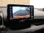 Toyota Yaris 1.5 Hybrid Launch Edition - ORIGINEEL NEDERLANDSE AUTO - AFKOMSTIG VAN 1E EIGENAAR - NAVIGATIE - DODEHOEK DETECTIE - PARKEERSENSOREN VOOR/ ACHTER - DRAADLOZE TELEFOONLADER - 17 INCH LICHT METALEN VELGEN - KEYLESS ENTRY/ START - STOELVERWARMING - HEAD UP DISPLAY