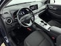 Hyundai Kona Electric EV COMFORT 64 kWh | SoH 95%! | PDC | 3 FASE | WARMTEPOMP | CAMERA | CLIMA | CRUISE ADAPT. | NAVI | PRIVACY GLASS | DAKRAILING | APPLE CAR PLAY & ADROID AUTO |