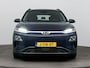 Hyundai Kona Electric EV COMFORT 64 kWh | SoH 95%! | PDC | 3 FASE | WARMTEPOMP | CAMERA | CLIMA | CRUISE ADAPT. | NAVI | PRIVACY GLASS | DAKRAILING | APPLE CAR PLAY & ADROID AUTO |