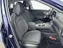 Hyundai Kona Electric EV COMFORT 64 kWh | SoH 95%! | PDC | 3 FASE | WARMTEPOMP | CAMERA | CLIMA | CRUISE ADAPT. | NAVI | PRIVACY GLASS | DAKRAILING | APPLE CAR PLAY & ADROID AUTO |
