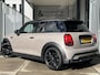 MINI Cooper 3-Deurs 1.5 Camden Go Edition | AUTOMAAT | LEDER | CAMERA | CARPLAY | NAVI | CRUISE CONTROL | STOELVERWARMING | PDC | CLIMATE CONTROL | LMV 17'' | KEYLESS | LED | DAB | BLUETOOTH