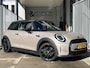 MINI Cooper 3-Deurs 1.5 Camden Go Edition | AUTOMAAT | LEDER | CAMERA | CARPLAY | NAVI | CRUISE CONTROL | STOELVERWARMING | PDC | CLIMATE CONTROL | LMV 17'' | KEYLESS | LED | DAB | BLUETOOTH