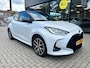 Toyota Yaris 1.5 Hybrid Executive Adaptieve Cruise | Stoelverwarming | Achteruitrijcamera | 9600 KM | Keyless | 17'' Lichtmetalen velgen | 1e eigenaar |'| Achteruitrijcamera | Afwijkende dakkleur | Apple Carplay/Android Auto|telefoonintegratie premium