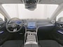 Mercedes-Benz GLC 300 e 4MATIC AMG Plug-In Hybride AMG Line | Digital Licht | Trekhaak | Parkeerpakket met 360°-camera | Distronic | 20 Inch AMG Velgen. Inclusief 24 maanden Mercedes-Benz Certified garantie voor Europa.