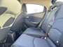 Mazda 2 1.5 Skyactiv-G S | Cruise Control | Airco | Stoelverwarming | Automatische Licht/Regensensor | Keyless Start | AllSeason Banden |
