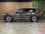 Volvo XC90 T8 AWD Recharge Plus Bright | Luchtvering | Trekhaak | 360 Camera | Harman Kardon | 455pk | Adaptieve Cruise Control | Stoelverwarming voor+achter | Stuurwielverwarming | Schuifdak | Full LED Meesturende koplampen | Pilot Assist | BLIS Dode Hoek Detectie | Elektrische voorstoelen geheugen | Lederen bekleding | Zitting verlenging voorstoelen | Lederen dashboard | 20 Inch | Google Infotainment | Keyless Drive | Privacy Glass | Elektrisch bedienbare achterklep | Geïntegreerd kinderzitje achterin | Geïntegreerde zongordijnen achterportieren | Verlichte instaplijsten | 7-Persoons | 4-Zone Climate Control | DAB Radio | Apple Carplay/Android Auto | Platinum Grey |