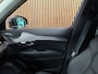 Volvo XC90 T8 AWD Recharge Plus Bright | Luchtvering | Trekhaak | 360 Camera | Harman Kardon | 455pk | Adaptieve Cruise Control | Stoelverwarming voor+achter | Stuurwielverwarming | Schuifdak | Full LED Meesturende koplampen | Pilot Assist | BLIS Dode Hoek Detectie | Elektrische voorstoelen geheugen | Lederen bekleding | Zitting verlenging voorstoelen | Lederen dashboard | 20 Inch | Google Infotainment | Keyless Drive | Privacy Glass | Elektrisch bedienbare achterklep | Geïntegreerd kinderzitje achterin | Geïntegreerde zongordijnen achterportieren | Verlichte instaplijsten | 7-Persoons | 4-Zone Climate Control | DAB Radio | Apple Carplay/Android Auto | Platinum Grey |