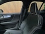 Volvo XC40 Recharge Plus 70 kWh | 96% SoH | All-season banden | Adaptieve Cruise Control | Stoel en Stuurwielverwarming | Parkeercamera | BLIS Blind Spot Information System | Pilot Assist | 19 Inch | R-Design microtech/alcantara bekleding met wit stiksel en bies | Zitting verlenging voorstoelen | Warmtepomp | Google Infotainment | Keyless Drive | Privacy Glass | Parkeersensoren voor+achter | Elektrisch bedienbare achterklep | DAB Radio | Apple Carplay/Android Auto | Volvo On Call met mobiele App functie | Silver Dawn Metallic |