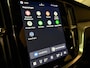 Volvo V60 T8 AWD Recharge Ultra Dark | Trekhaak | 360 Camera | Schuifdak | 455pk | Crystal White | Head-Up Display | Harman Kardon | Adaptieve Cruise Control | Stoelverwarming voor+achter | Stuurwielverwarming | 19 Inch | Full LED Meesturende koplampen | Pilot Assist | BLIS Dode Hoek Detectie | Elektrische voorstoelen geheugen | Lederen bekleding | Zitting verlenging voorstoelen | Lederen dashboard | Google Infotainment | Keyless Drive | Parkeersensoren voor+achter | Privacy Glass | Elektrisch bedienbare achterklep | DAB Radio | Apple Carplay/Android Auto | Volvo On Call met mobiele App functie | Crystal White Metallic |