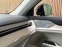 Volvo EX90 Twin Motor Performance Ultra 7p. 111 kWh | Full Option! | Bowers & Wilkins | Luchtvering | Trekhaak | 360° 3D Camera | Stoelmassage | Head-Up Display | 22 Inch | 517pk | Stoelventilatie | Adaptieve Cruise Control | Stoelverwarming voor+achter | Stuurwielverwarming | HD Pixel LED Koplampen Adaptief | Pilot Assist | BLIS Dode Hoek Detectie | Panorama dak | Elektrische voorstoelen met geheugen | Cardamom Dawn bekleding | Lederlook dashboard | Zitting verlenging voorstoelen | Geluidwerende/gelamineerde ramen | Soft Close portieren | Google infotainment | Warmtepomp | Geïntegreerd kinderzitje achterin | Keyless Drive | Parkeersensoren voor+achter | Elektrisch bedienbare achterklep | 7-Persoons | 4-Zone Climate Control | Apple Carplay/Android Auto | Volvo On Call met mobiele App functie | Platinum Grey Metallic