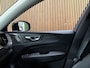 Volvo XC60 T6 AWD Recharge Plus Bright | Trekhaak | 360° Camera | Harman Kardon | Adaptieve Cruise Control | Stoelverwarming voor+achter | Stuurwielverwarming | Schuifdak | Full LED Meesturende koplampen | Pilot Assist | BLIS Dode Hoek Detectie | Elektrische voorstoelen geheugen | Lederen bekleding | Zitting verlenging voorstoelen | 19 Inch | Google Infotainment | Keyless Drive | Privacy Glass | Elektrisch bedienbare achterklep | DAB Radio | Apple Carplay/Android Auto | Draadloos telefoon opladen | Volvo On Call met mobiele App functie | Onyx Black Metallic |