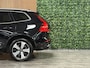 Volvo XC60 T6 AWD Recharge Plus Bright | Trekhaak | 360° Camera | Harman Kardon | Adaptieve Cruise Control | Stoelverwarming voor+achter | Stuurwielverwarming | Schuifdak | Full LED Meesturende koplampen | Pilot Assist | BLIS Dode Hoek Detectie | Elektrische voorstoelen geheugen | Lederen bekleding | Zitting verlenging voorstoelen | 19 Inch | Google Infotainment | Keyless Drive | Privacy Glass | Elektrisch bedienbare achterklep | DAB Radio | Apple Carplay/Android Auto | Draadloos telefoon opladen | Volvo On Call met mobiele App functie | Onyx Black Metallic |