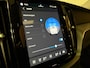 Volvo XC60 T6 AWD Recharge Plus Bright | Trekhaak | 360° Camera | Harman Kardon | Adaptieve Cruise Control | Stoelverwarming voor+achter | Stuurwielverwarming | Schuifdak | Full LED Meesturende koplampen | Pilot Assist | BLIS Dode Hoek Detectie | Elektrische voorstoelen geheugen | Lederen bekleding | Zitting verlenging voorstoelen | 19 Inch | Google Infotainment | Keyless Drive | Privacy Glass | Elektrisch bedienbare achterklep | DAB Radio | Apple Carplay/Android Auto | Draadloos telefoon opladen | Volvo On Call met mobiele App functie | Onyx Black Metallic |
