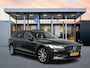 Volvo V60 T6 Recharge Ultra Dark | 18" | Trekhaak | Panoramadak | Head-Up | Full LED | Harman Kardon | Elektr. verst. Stoelen |