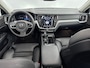 Volvo V60 T6 Recharge Ultra Dark | 18" | Trekhaak | Panoramadak | Head-Up | Full LED | Harman Kardon | Elektr. verst. Stoelen |