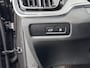 Volvo V60 T6 Recharge Ultra Dark | 18" | Trekhaak | Panoramadak | Head-Up | Full LED | Harman Kardon | Elektr. verst. Stoelen |