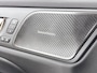 Volvo V60 T6 Recharge Ultra Dark | 18" | Trekhaak | Panoramadak | Head-Up | Full LED | Harman Kardon | Elektr. verst. Stoelen |