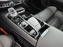Volvo V60 T8 Recharge Ultra Dark | 19" | Panoramadak | Elektr. verst. Sportstoelen | Head-Up | 360 Camera | Full LED | Harman Kardon | Stoel/Stuur/Achterbankverwarming