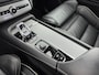 Volvo XC90 T8 Recharge Ultimate Dark | 22" | Full Styling Pack | Luchtvering | Bowers & Wilkins | Trekhaak | Elektr. verst. Sportstoelen | Head-Up | 360 Camera | Panoramadak