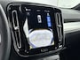 Volvo XC40 B4 Plus Dark | 19" Allseason | Trekhaak | Harman Kardon | Elektr. verst. Stoelen | Stoel/Stuurverwarming | Adaptieve Cruise | BLIS