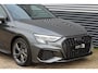 Audi A3 Sportback 35 TFSI 2x S-Line | Panoramadak | B&O | Camera | Black optik |Adaptive Cruise | Daytona Grijs | BTW | 1e eigenaa