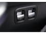 Mercedes-Benz C-klasse 300 e AMG | Pano | 360 | Trekhaak | Air balance pakket | Stoelkoeling | Stoelverwarming achter | Adaptive c