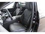 Mercedes-Benz C-klasse 300 e AMG | Pano | 360 | Trekhaak | Air balance pakket | Stoelkoeling | Stoelverwarming achter | Adaptive c