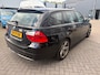 BMW 3-Serie Touring 318i business edition - eerst Tekst lezen a.u.b.
