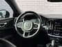 Volvo V60 2.0 T8 Recharge AWD R-Design 19"velgen | LED | HUD | Camera| Harman Kardon | Memory | Trekhaak | Adaptieve cruise control | Blis | Volvo on Call | stoel en stuur verwarming |