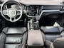 Volvo V60 2.0 T8 Recharge AWD R-Design 19"velgen | LED | HUD | Camera| Harman Kardon | Memory | Trekhaak | Adaptieve cruise control | Blis | Volvo on Call | stoel en stuur verwarming |