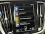 Volvo V60 2.0 T8 Recharge AWD R-Design 19"velgen | LED | HUD | Camera| Harman Kardon | Memory | Trekhaak | Adaptieve cruise control | Blis | Volvo on Call | stoel en stuur verwarming |