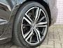Volvo V60 2.0 T8 Recharge AWD R-Design 19"velgen | LED | HUD | Camera| Harman Kardon | Memory | Trekhaak | Adaptieve cruise control | Blis | Volvo on Call | stoel en stuur verwarming |