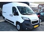 Peugeot Boxer 330 2.0 BlueHDI L2H2 Pro Navigatie / Camera / Trekhaak / PDC / Airco