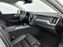 Volvo XC60 T6 Recharge Ultra Dark | 20" Allseason | Luchtvering | 360 Camera | Trekhaak | Head-Up | Panoramadak | Harman Kardon | Elektr. verst. Stoelen