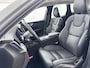 Volvo XC60 T6 Recharge Ultra Dark | 20" Allseason | Luchtvering | 360 Camera | Trekhaak | Head-Up | Panoramadak | Harman Kardon | Elektr. verst. Stoelen