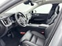 Volvo XC60 T6 Recharge Ultra Dark | 20" Allseason | Luchtvering | 360 Camera | Trekhaak | Head-Up | Panoramadak | Harman Kardon | Elektr. verst. Stoelen