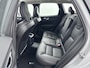 Volvo XC60 T6 Recharge Ultra Dark | 20" Allseason | Luchtvering | 360 Camera | Trekhaak | Head-Up | Panoramadak | Harman Kardon | Elektr. verst. Stoelen