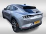 Ford Mustang Mach-E Extended First Edition AWD 98 kWh / Panoramadak / Camera / Leder / 19'' / B&O / Keyless / DAB / Dodehoek / ACC / Navigatie / Sfeerverlichting / Stoelverwarming