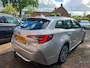 Toyota Corolla Touring Sports 2.0 Hybrid First Edition. 2 liter! Dealer onderhouden, camera, cruise, navi, trekhaak, led