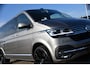 Volkswagen Transporter 2.0 TDI L2H1 30 DC Caravelle Virtual, Adaptieve Cruise, Camera, 2 x Electrische deur, 199pk, LED, Leder, Clima, Stoelverwarming, Carplay, Automaat, Uniek!