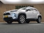 Toyota Yaris Cross 1.5 Hybrid 115 Business Plus - 17 INCH LICHT METALEN VELGEN - NAVIGATIE - CAMERA - PARKEERSENSOREN VOOR/ ACHTER - CLIMATE CONTROL - ARMSTEUN VOOR - KEYLESS ENTRY/ START - PASSAGIERSSTOEL IN HOOGTE VERSTELBAAR