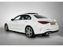 Mercedes-Benz C-klasse 300 e Business Solution AMG AMG Line | Night Pakket | Panoramadak | Parkeerpakket met 360°-camera | Alarm | Sfeerverlichting | Digital Licht. Inclusief 24 maanden MB Certified garantie voor Europa.