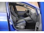 Volkswagen Golf 2.0 TSI 400pk R 4Motion Panoramadak Akrapovic Camera Stoelverwarming Harman/Kardon