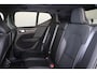 Volvo XC40 T4 R-Design - Panorama/schuifdak - IntelliSafe Assist & Surround - Harman/Kardon audio - Adaptieve LED koplampen - Parkeercamera achter - Verwarmde voorstoelen - Parkeersensoren voor & achter - Draadloze tel. lader - Schakelpaddles aan stuur - Extra getint glas - Inklapbare trekhaak - 18' LMV