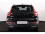 Volvo XC40 T4 R-Design - Panorama/schuifdak - IntelliSafe Assist & Surround - Harman/Kardon audio - Adaptieve LED koplampen - Parkeercamera achter - Verwarmde voorstoelen - Parkeersensoren voor & achter - Draadloze tel. lader - Schakelpaddles aan stuur - Extra getint glas - Inklapbare trekhaak - 18' LMV
