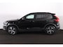 Volvo XC40 T4 R-Design - Panorama/schuifdak - IntelliSafe Assist & Surround - Harman/Kardon audio - Adaptieve LED koplampen - Parkeercamera achter - Verwarmde voorstoelen - Parkeersensoren voor & achter - Draadloze tel. lader - Schakelpaddles aan stuur - Extra getint glas - Inklapbare trekhaak - 18' LMV