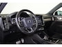 Volvo XC40 T4 R-Design - Panorama/schuifdak - IntelliSafe Assist & Surround - Harman/Kardon audio - Adaptieve LED koplampen - Parkeercamera achter - Verwarmde voorstoelen - Parkeersensoren voor & achter - Draadloze tel. lader - Schakelpaddles aan stuur - Extra getint glas - Inklapbare trekhaak - 18' LMV